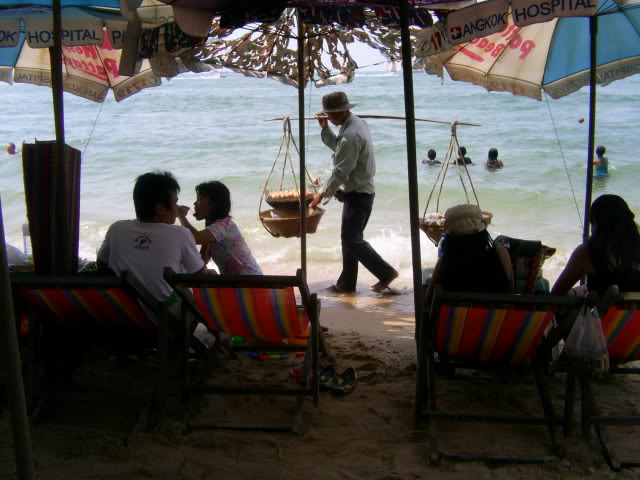 www.thai-dk.dk/foto22/madslgerpattayabeach.jpg