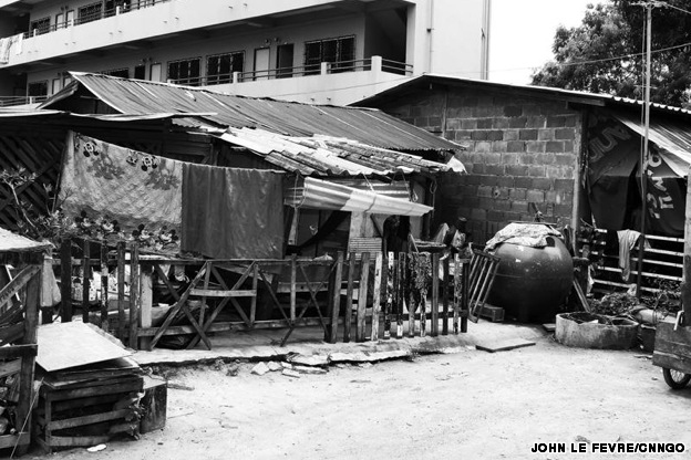 www.thai-dk.dk/uploads/Pattaya_slums_with_Mercy_34.jpg