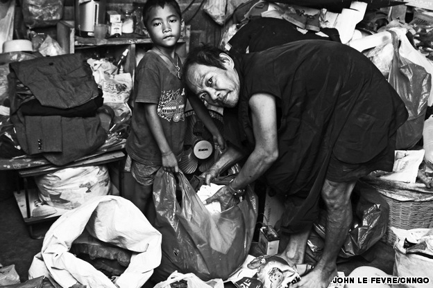 www.thai-dk.dk/uploads/Pattaya_slums_with_Mercy_9.jpg