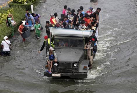 www.thai-dk.dk/uploads/Thailand_Floods_587051x.jpg